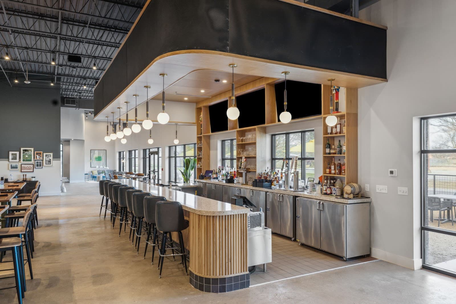 At Fault – Restaurant, Sports Bar & Pickleball