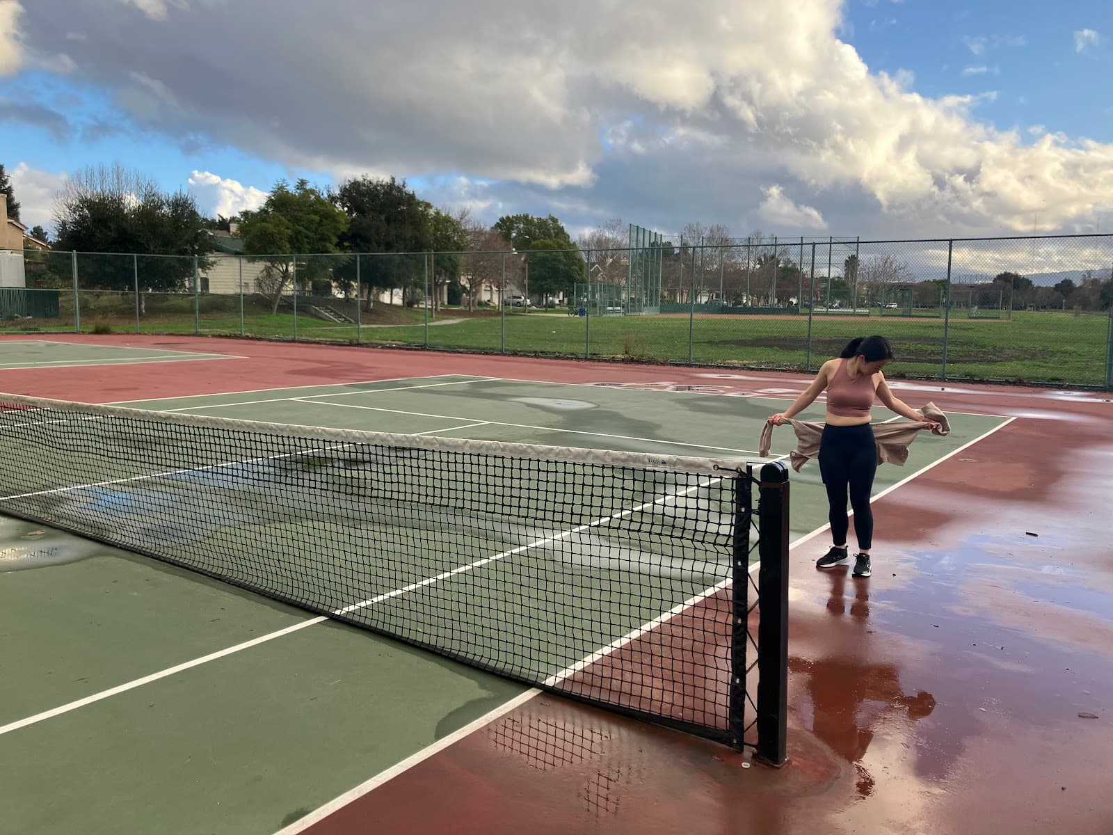 Olinder Tennis Courts