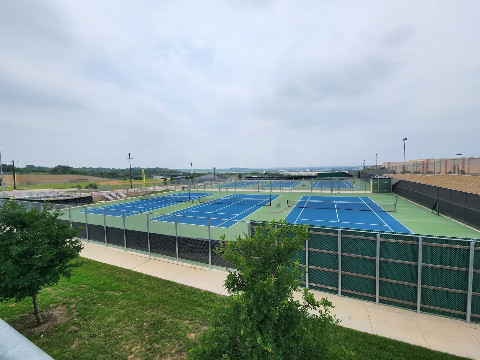 Holmes Highschool Tennis Courts
