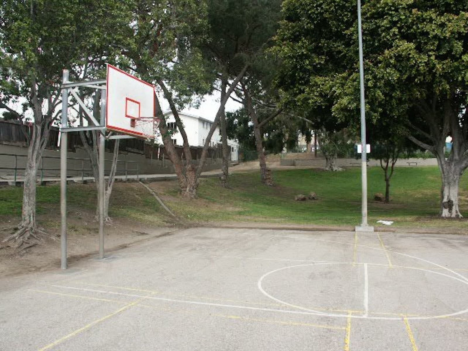 Shatto Park Recreation Center & Outdoor Basketball Courts
